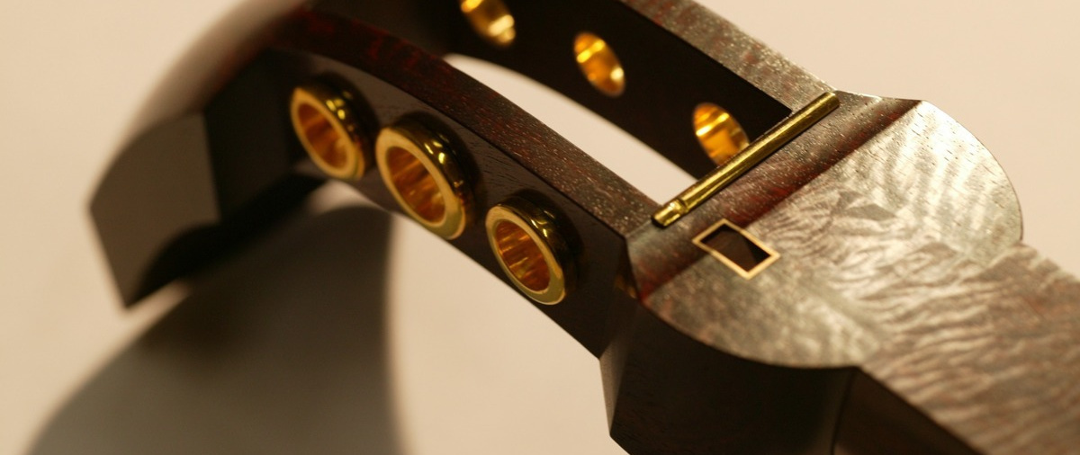 津軽三味線、天神。綺麗な木目